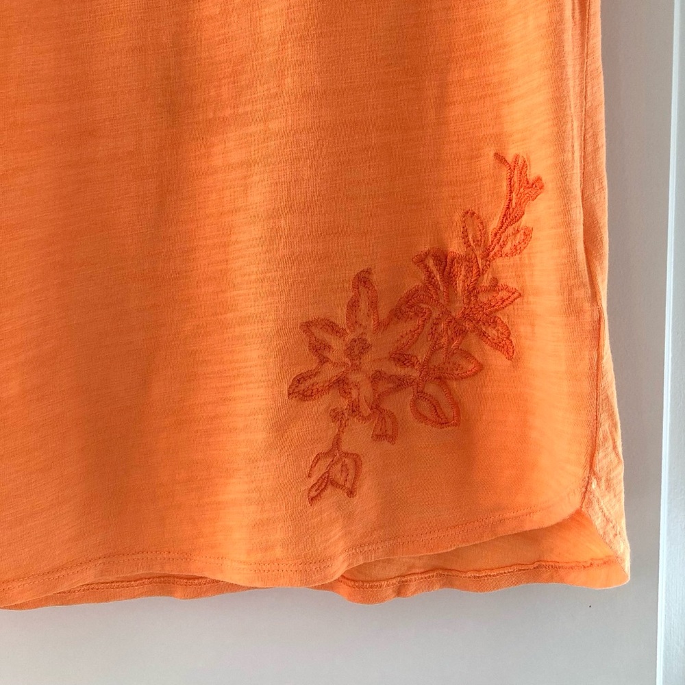 Lucky Brand Embroidered Tshirt Size M - Picture 2 of 6